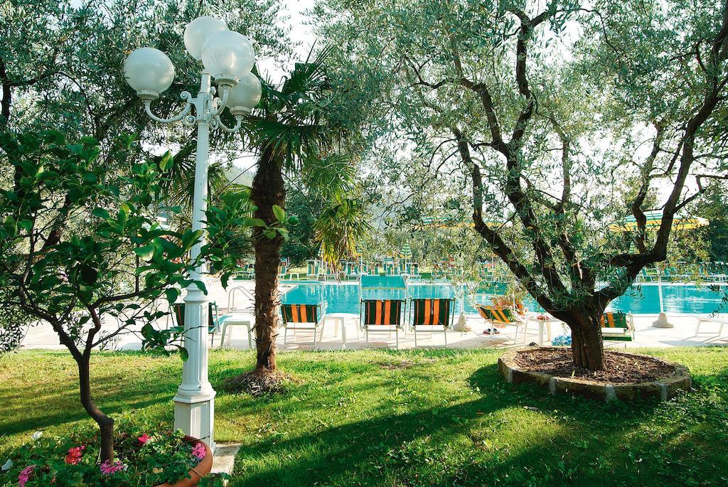 Park Hotel Oasi การ์ดา ภายนอก รูปภาพ