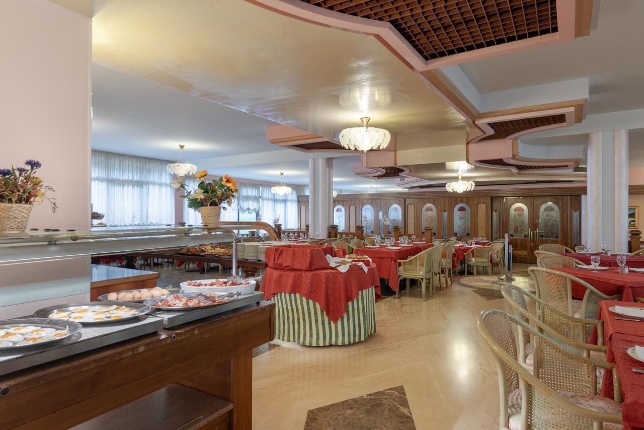 Park Hotel Oasi การ์ดา ภายนอก รูปภาพ
