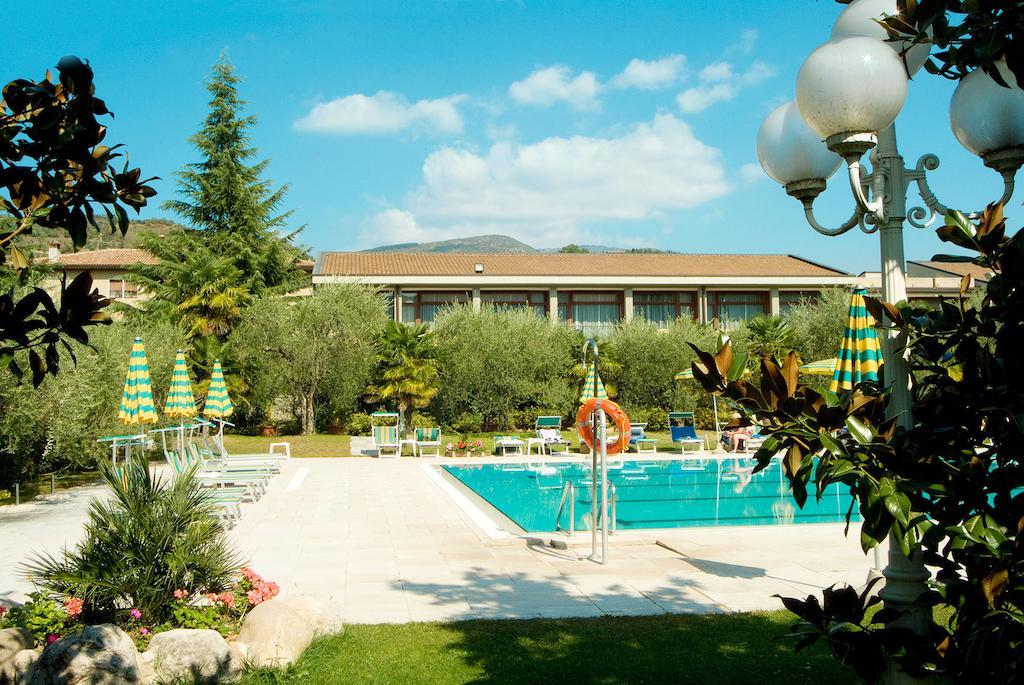 Park Hotel Oasi การ์ดา ภายนอก รูปภาพ